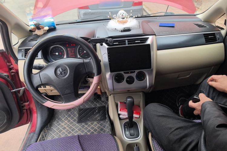 Used Venucia R50 2013 1.6L Automatic Luxury Edition