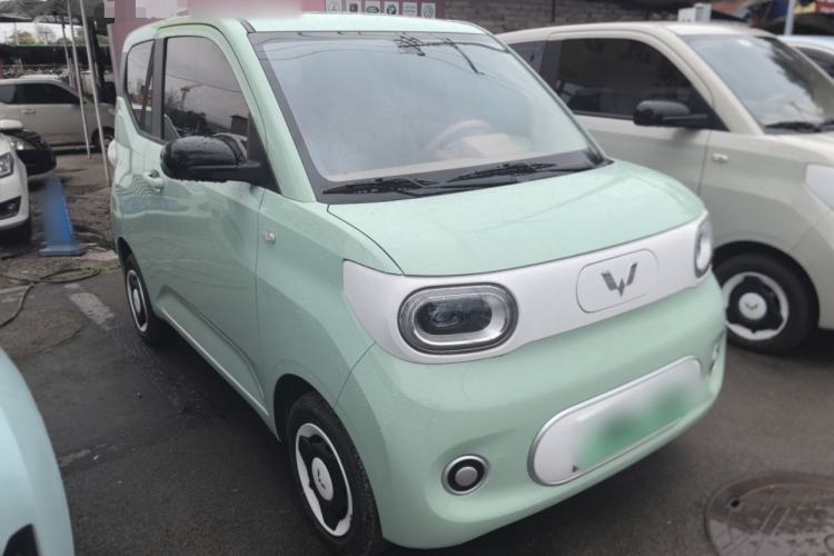 Used Wuling Hongguang MINIEV 2024 3rd Generation 215km Youth Edition Front Right 45 Deg