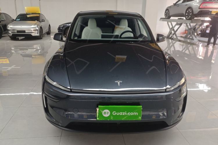 Used Tesla Model Y 2025 Rear-Wheel-Drive Version