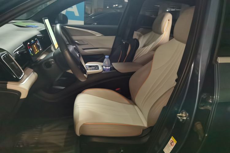 Used BYD Song Pro New Energy 2024 HONOR Edition DM-i 71KM Navigation Model
