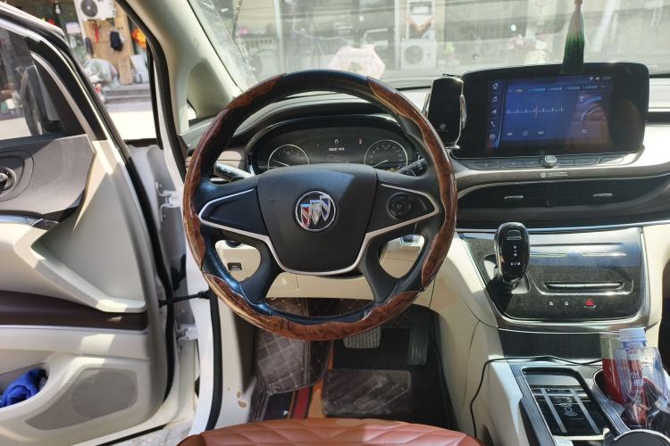 Used Buick GL8 2022 Land Cruiser Executive Class 652T Comfort Model Steering Wheel