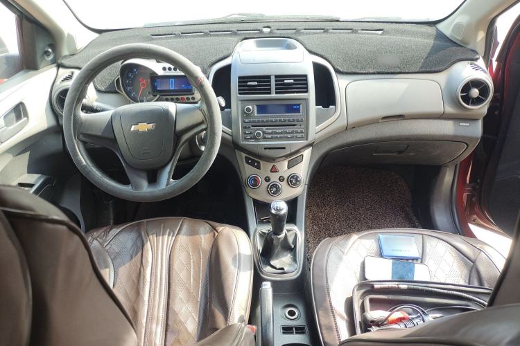 Used Chevrolet Aveo Sonic 2011 Sedan 1.4L MT SL