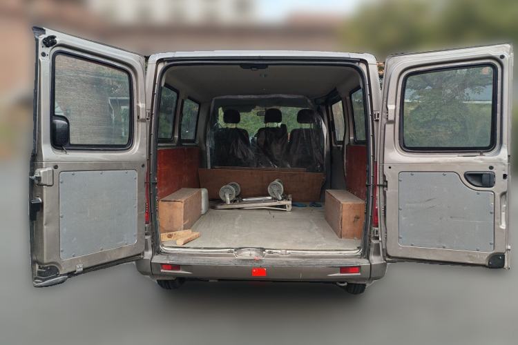 Used SAIC MAXUS Xintu V80 2021 2.0T Manual Classic Aoyuntong Short Wheelbase Ultra-Low Roof 5/6-Seater