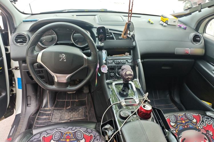 Used Peugeot 3008 2013 1.6THP Automatic Prestige Edition Center Console