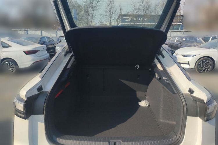 Used Volkswagen ID.7 VIZZION 2024 PRO Model Trunk