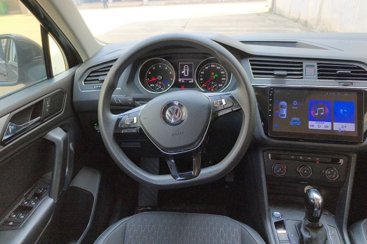 Used Volkswagen Tiguan L 2018 330TSI Automatic Two-Wheel Drive Luxury Edition Steering Wheel