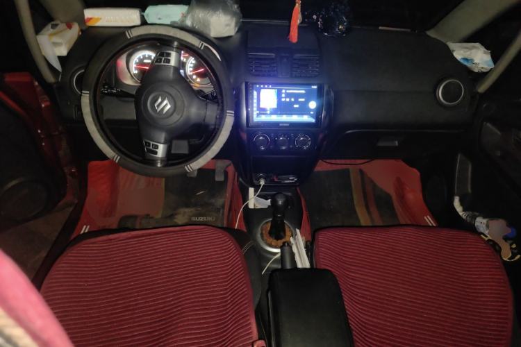 Used Suzuki SX4 2016 1.6L Manual Classic Edition Center Console