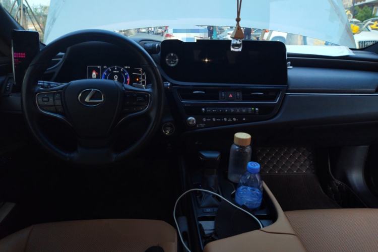 Used Lexus ES 2023 200 Excellence Edition