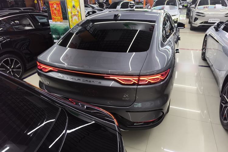 Used BYD Han 2025 DM-i Intelligent Driving Edition 125KM Prestige Model
