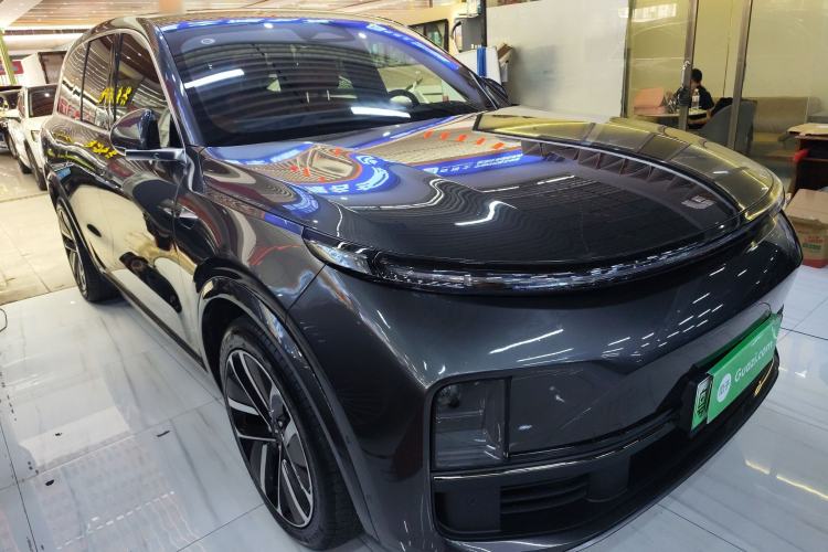 Used Li Auto L8 2023 Pro Model Front Right 45 Deg