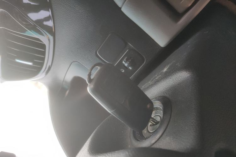 Used FORTHING Lingzhi 2017 Restyled M3L 1.6L 7-Seater Comfort Version