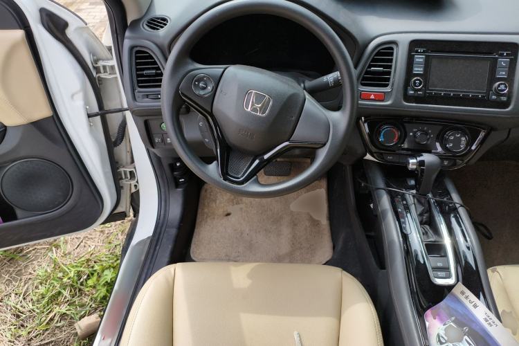 Used Honda Vezel 2015 1.8L CVT 2WD Elite Model Steering Wheel