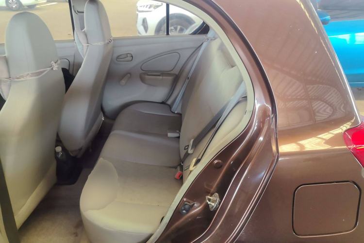 Used Venucia R30 2014 1.2L Manual Comfort Edition
