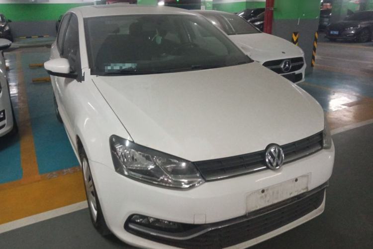 Used Volkswagen Polo 2016 1.6L Automatic Comfort Model
