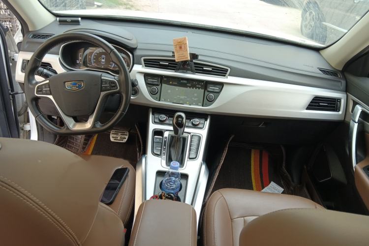 Used Geely Auto Emgrand X7 Sport 2016 1.8TD Automatic ZhiZun Version Interior 2