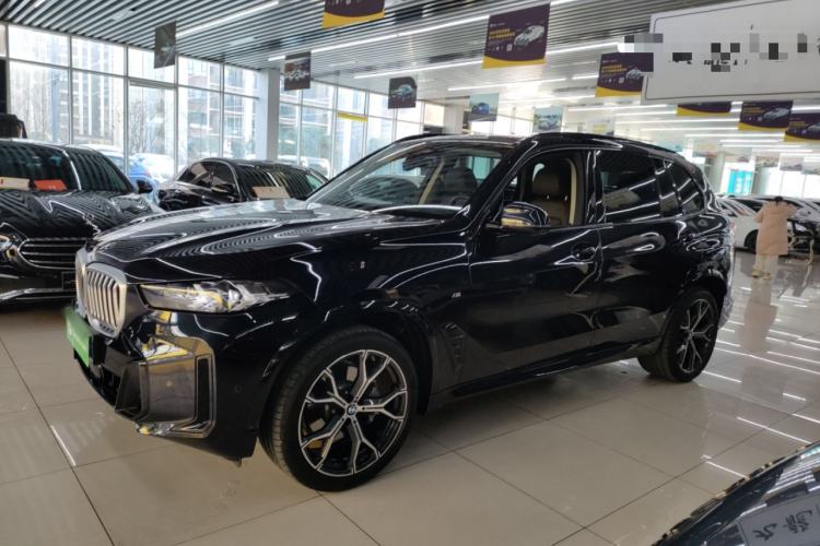 Used BMW X5 2023 xDrive 30Li Luxury M Sport Night Edition Package

