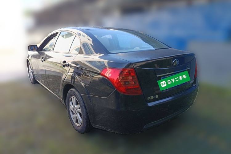 Used Bestune B50 2012 1.6L automatic with sunroof
