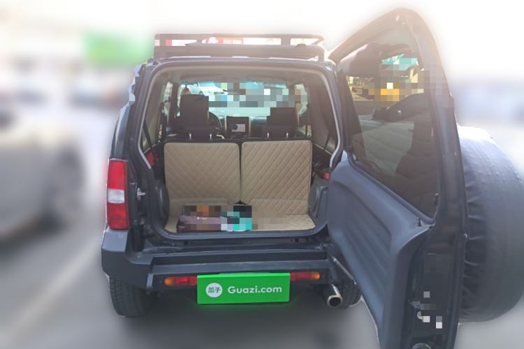 Used Suzuki Jimny 2015 1.3 AT Mode3 Navigation Edition Trunk