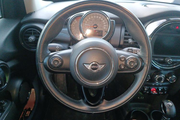 Used MINI MINI 2016 1.5T COOPER Five-Door Edition