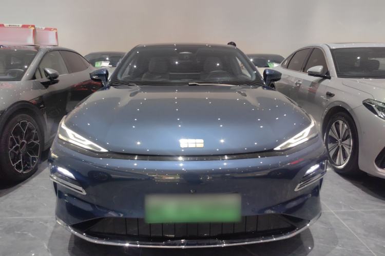 Used Geely Galaxy 8 2025 130km EM-i Deluxe Edition
