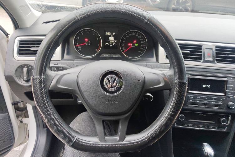 Used Volkswagen Santana 2015 HaoNa 230TSI DSG Comfort Model Steering Wheel