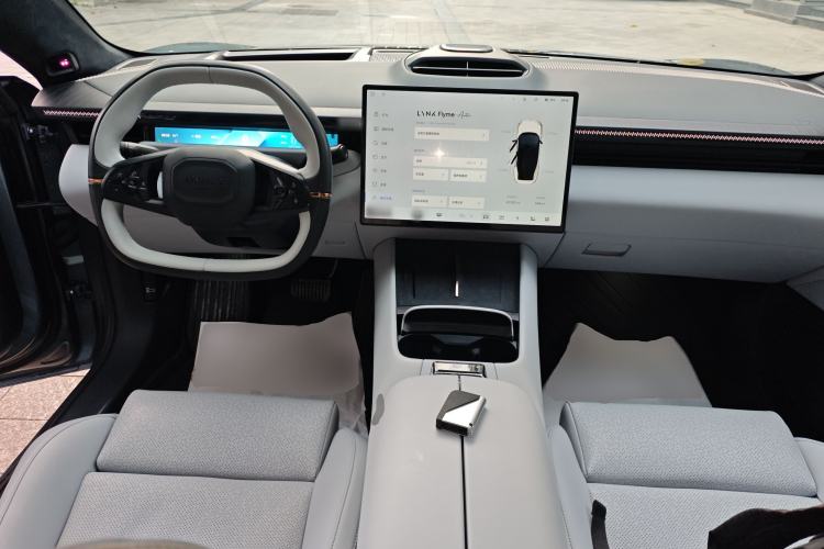 Used Lynk & Co Z10 2025 95 kWh 702 km All-Wheel Drive Intelligent Driving Ultra
