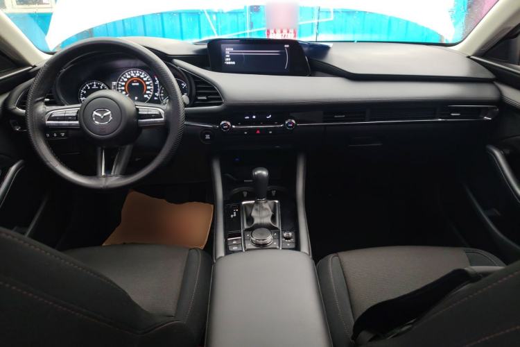 Used Mazda 3 Axela 2020 2.0L Automatic ZhiXuan Edition Center Console