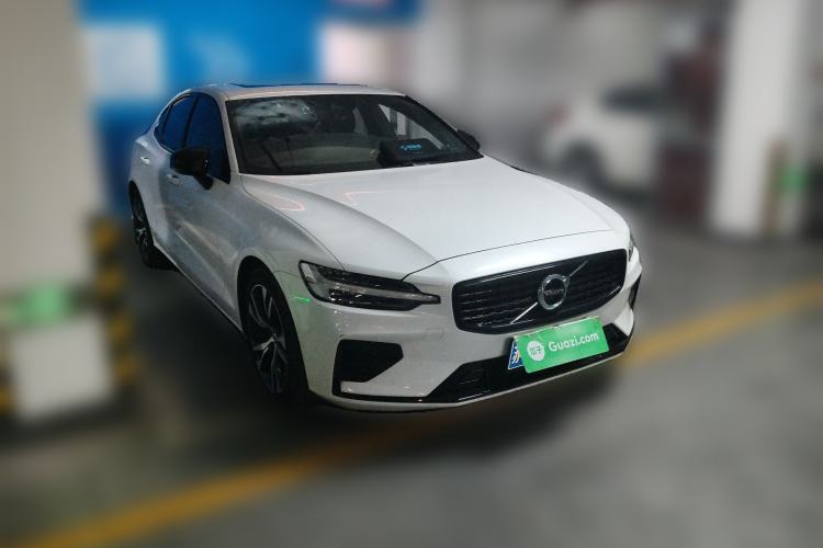 Used Volvo S60 2021 T4 Zhiyuan Sport Edition Front Right 45 Deg