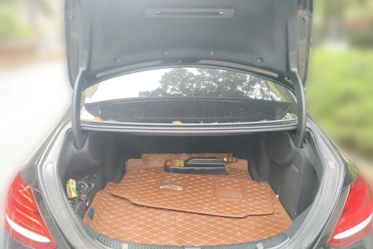 Used Mercedes-Benz E-Class 2019 E 300 L Sporty and Stylish Model Trunk