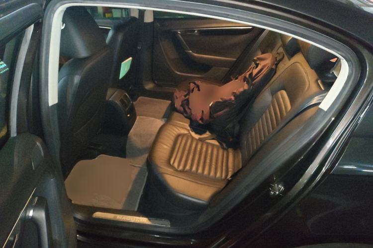 Used Volkswagen Magotan 2012 Revised 1.8TSI Luxury Version Left Rear Seat