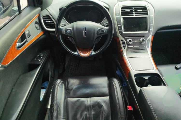 Used Lincoln MKX 2017 2.7T Four-Wheel Drive Prestige Edition Steering Wheel