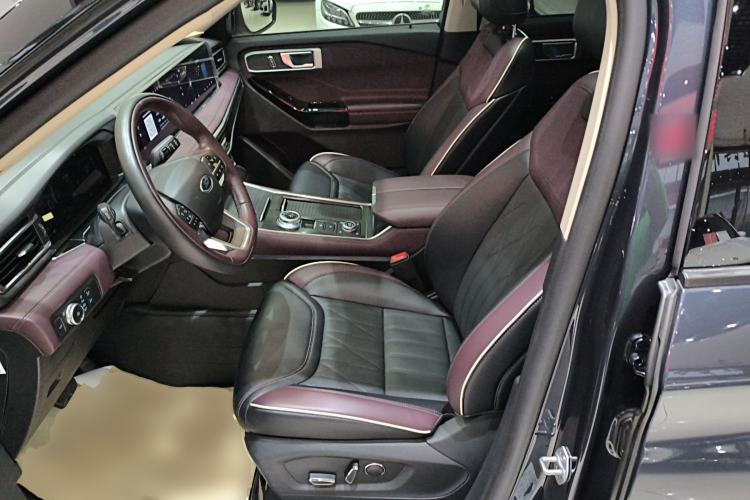 Used Ford Explorer 2023 EcoBoost 285 Four-Wheel Drive Titanium Edition 7-Seater
