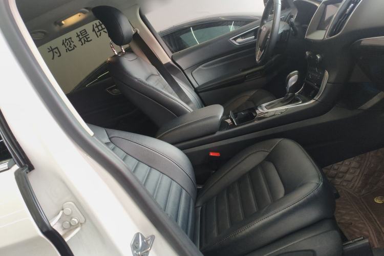 Used Ford Edge 2018 EcoBoost 245 Two-Wheel-Drive Titanium 7-Seater China VI Standard
