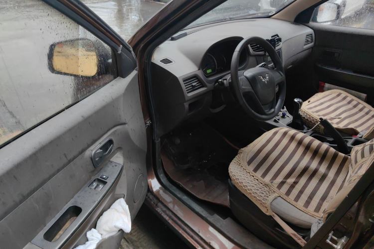 Used Wuling Hongguang 2015 1.5L S Basic Version China V Standard
