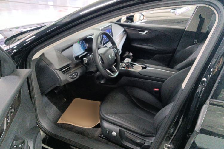 Used Hongqi E-QM5 2023 Revised Version Basic Travel Edition
