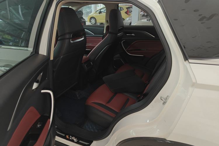 Used Bestune T77 2019 230 TID Automatic Prestige Version China V Emission Standard Left Rear Seat