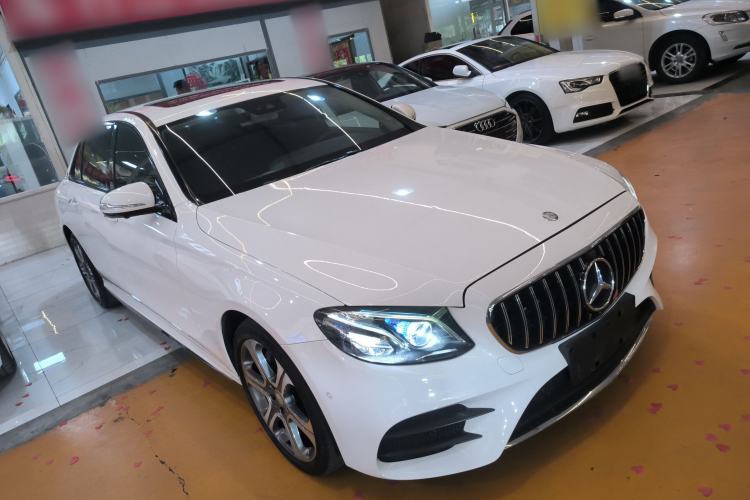 Used Mercedes-Benz E-Class 2016 E 300 L Sporty and Stylish Model Exterior 1