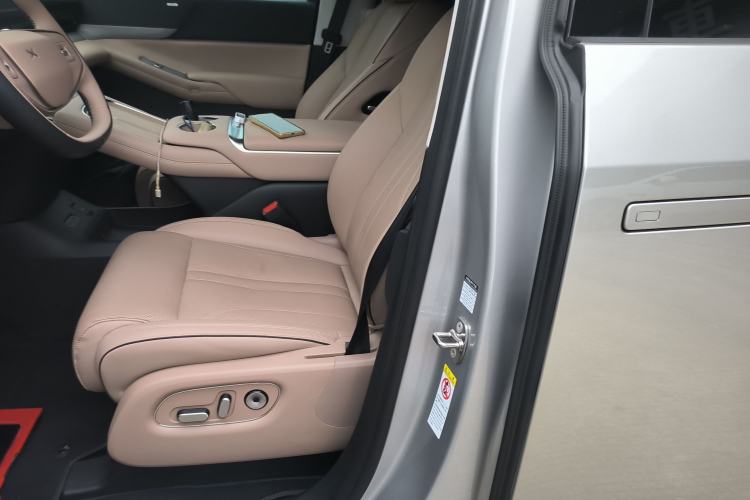 Used XPeng X9 2024 702 Ultra-Long Range Pro
