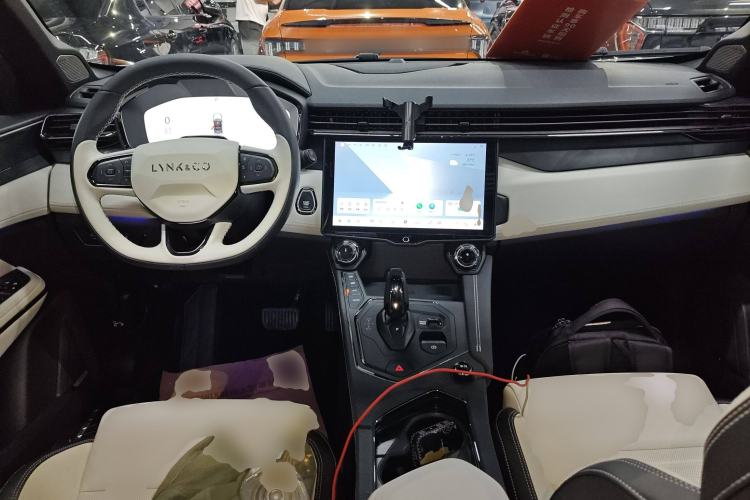 Used Lynk & Co 01 EM-P 2023 1.5TD EM-P Dawn Edition