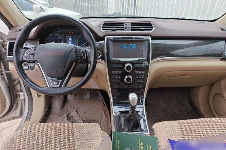 Used Haval H2 2014 1.5T Manual Two-Wheel Drive Elite Edition