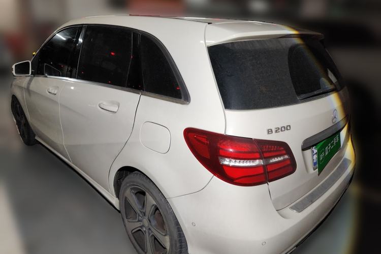 Used Mercedes-Benz B-Class 2016 B 200 Exclusive Edition Rear Left 45 Deg