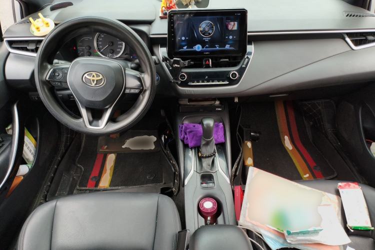 Used Toyota Levin 2019 Dual-Engine 1.8H E-CVT Entry-Level Model China V Standard Center Console