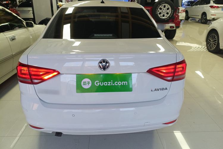 Used Volkswagen Lavida 2017 1.6L Manual Fashion Edition
