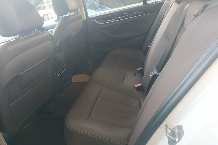 Used BMW 5 Series 2019 Facelifted 525Li Luxury Package
