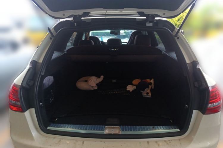 Used Mercedes-Benz C-Class AMG 2019 AMG C 43 4MATIC Estate Special Edition Trunk