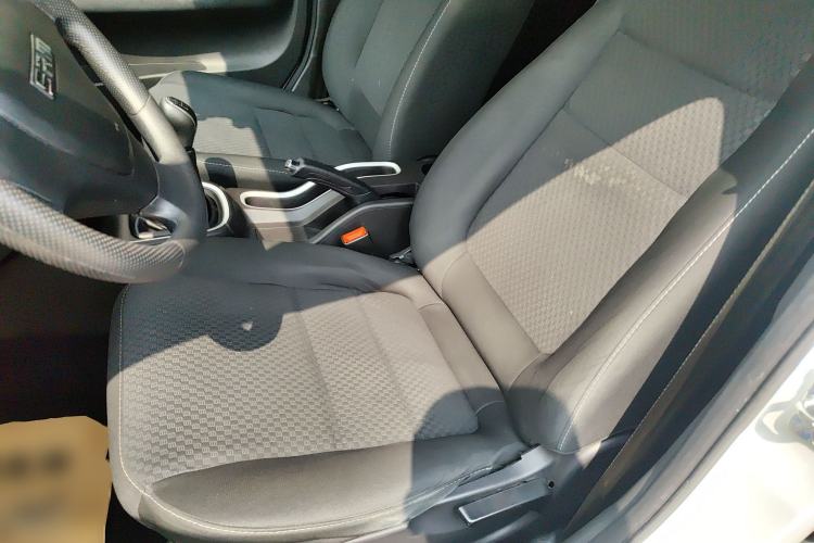 Used Jinbei Gold Hiace M Classic 2023 1.5L Engineering Lion Passenger Vehicle 5/6/7 Seats Left Front Seat