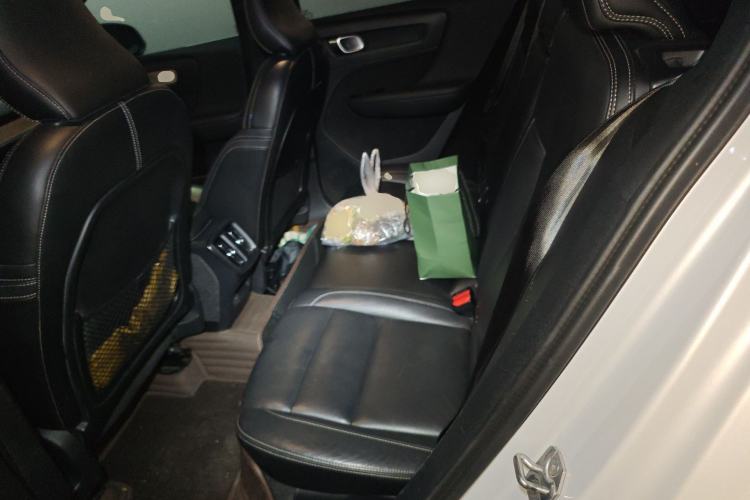 Used Volvo XC40 2020 T4 Four-Wheel Drive Smart Luxury Edition Left Rear Seat