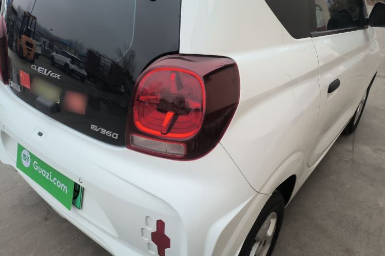 Used Roewe Clever 2021 302 km New Four-Seater Super-Efficient Version
