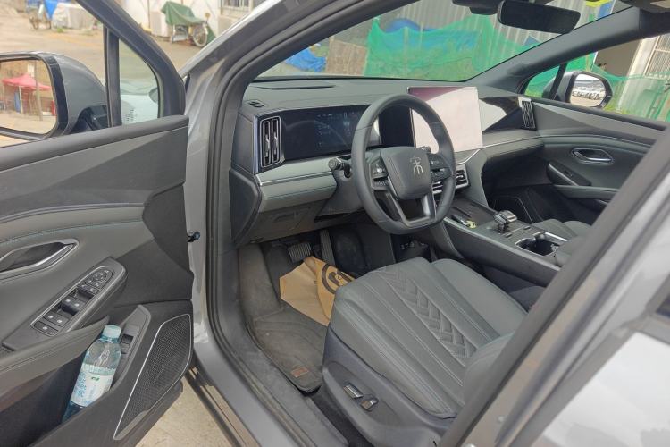 Used BYD Song L DM-i 2025 Intelligent Driving Version 160 km Beyond-Range Type Driver Seat