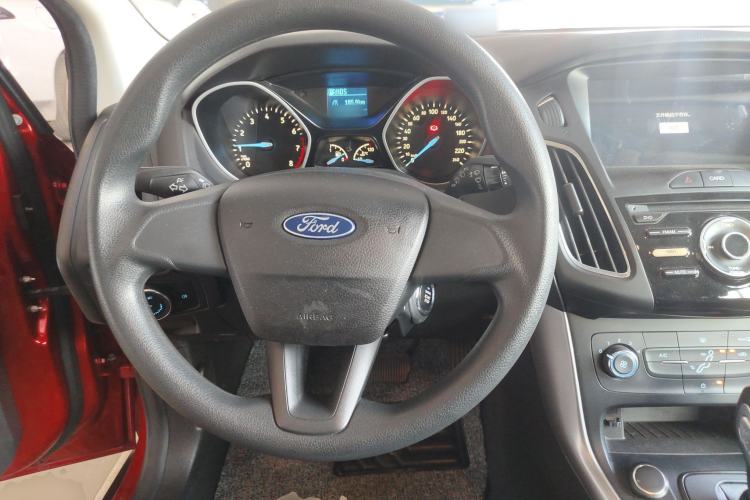 Used Ford Focus 2017 Hatchback 1.6L Automatic Comfort Plus SmartDrive Edition
